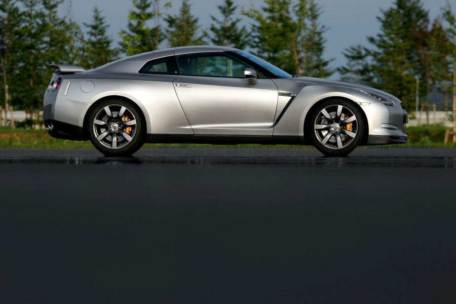  Nissan GT-R 2007 года  (фото 367 из 480)